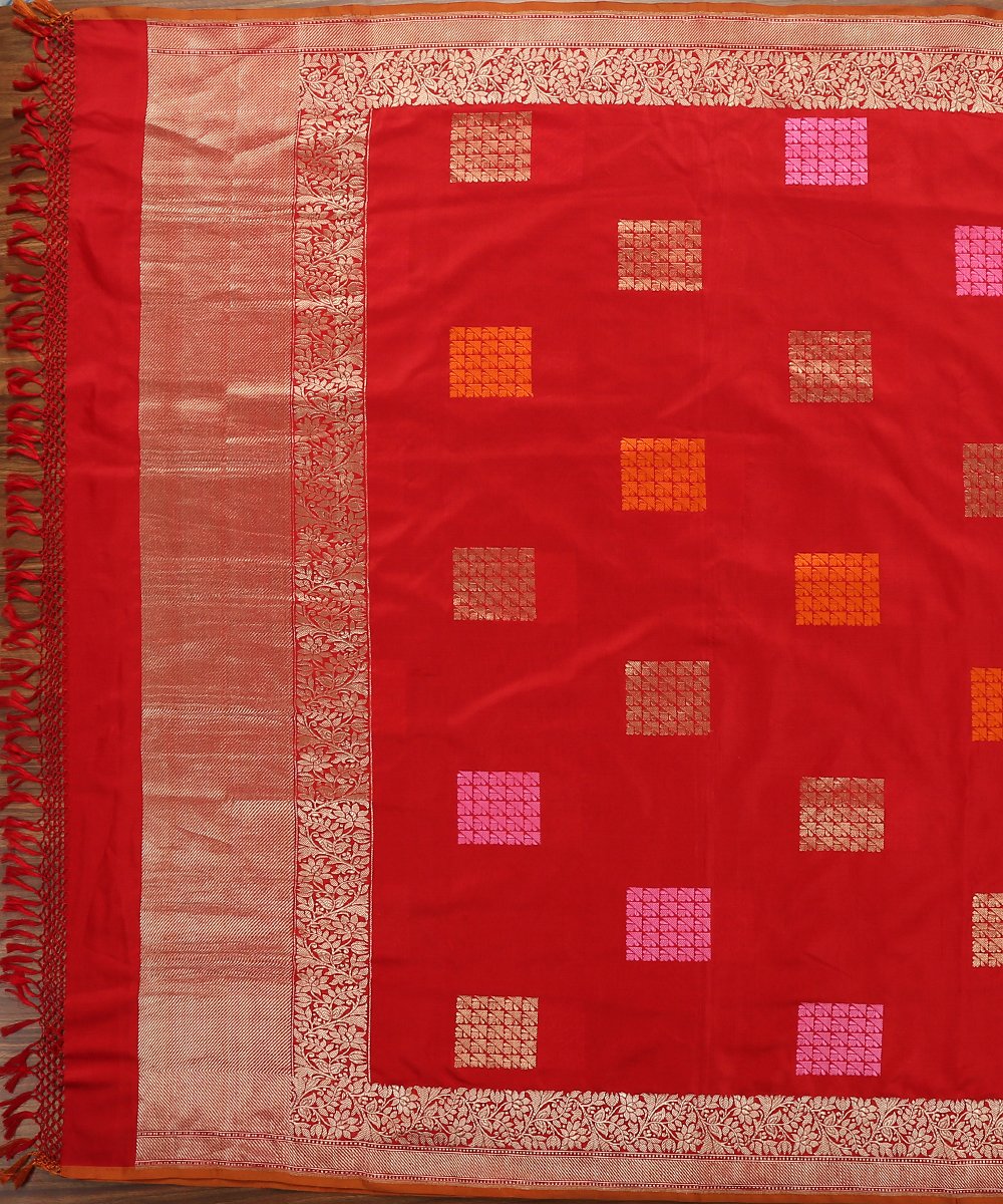 Red_Handloom_Phulkari_Boota_Banarasi_Dupatta_WeaverStory_02