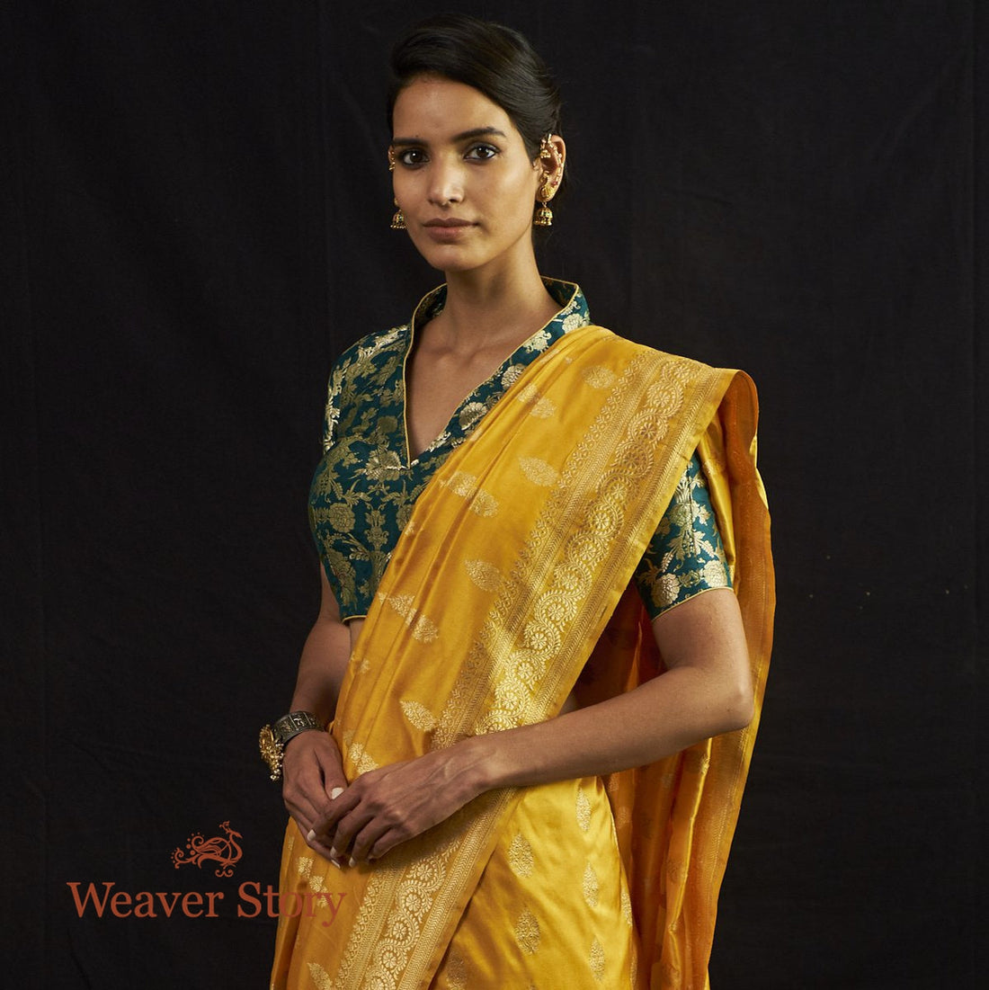 Handloom_Mustard_and_Gold_Kadhwa_Booti_Banarasi_Saree_WeaverStory_01