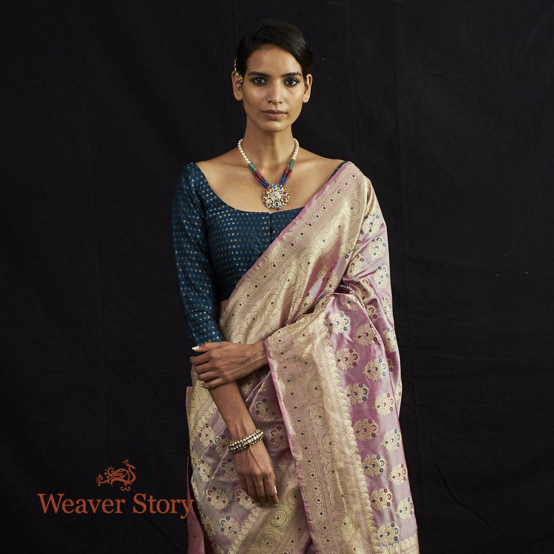 Handwoven_Kadhwa_Booti_Saree_with_Beldar_Border_WeaverStory_01