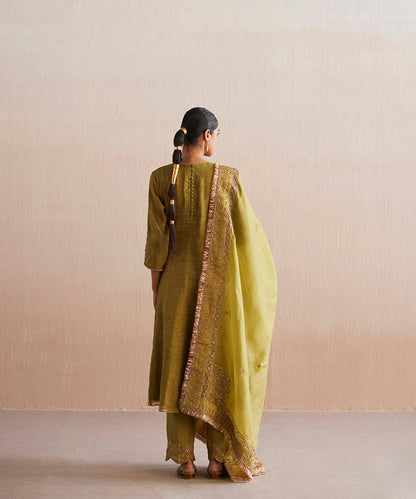 Aayat_Handloom_chartreuse_Green_Cotton_Tissue_Kurta_With_Pants_And_Embroidered_Dupatta_WeaverStory_04