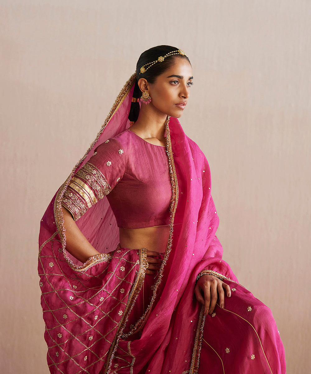 Mastani_Handloom_Rani_Pink_Cotton_Tissue_Blouse_With_Skirt_And_Embroidered_Dupatta_WeaverStory_03