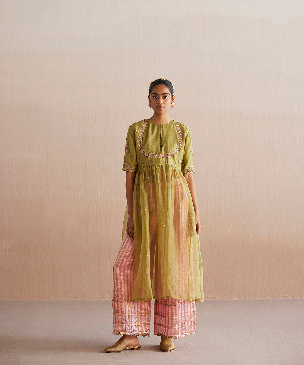 Inaayat_Handloom_chartreuse_Green_Cotton_Tissue_Kurta_With_Pants_And_Embroidered_Dupatta_WeaverStory_04