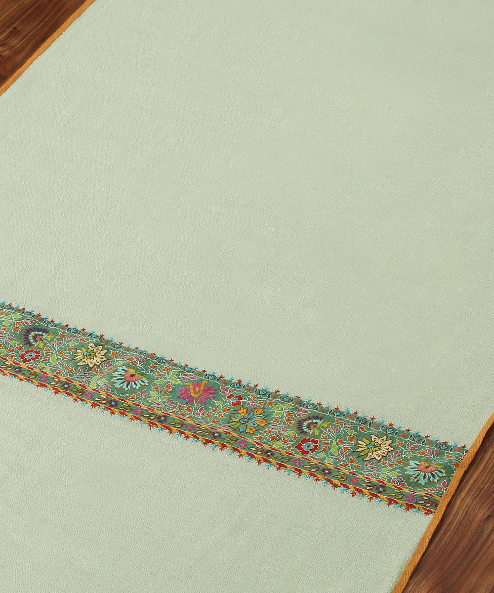 Light_Green_Pure_Pashmina_Scarf_With_Applique_Border_In_Kalamkari_WeaverStory_03