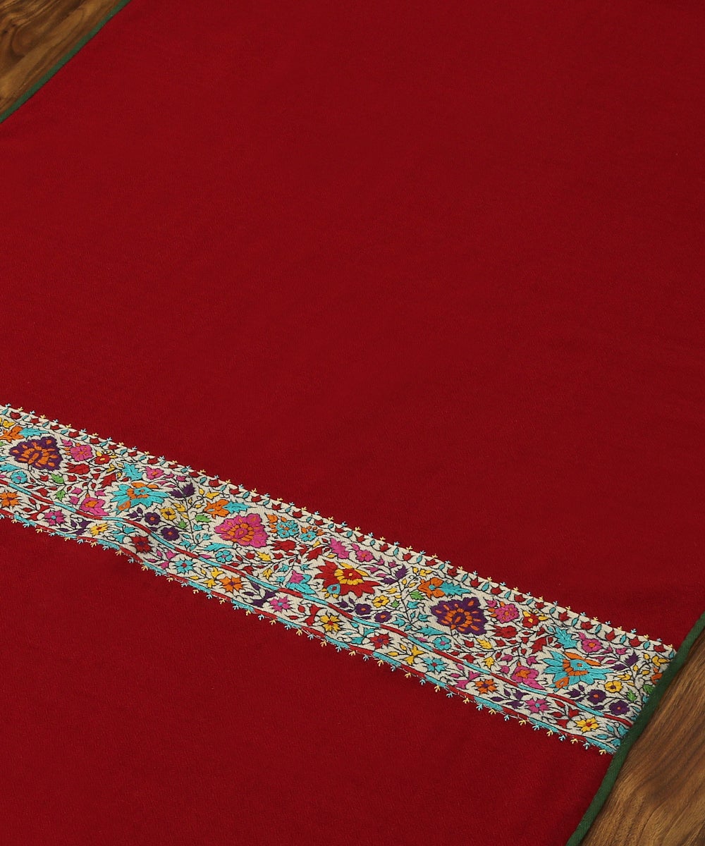 Maroon_Pure_Pashmina_Scarf_With_Applique_Border_In_Kalamkari_WeaverStory_03