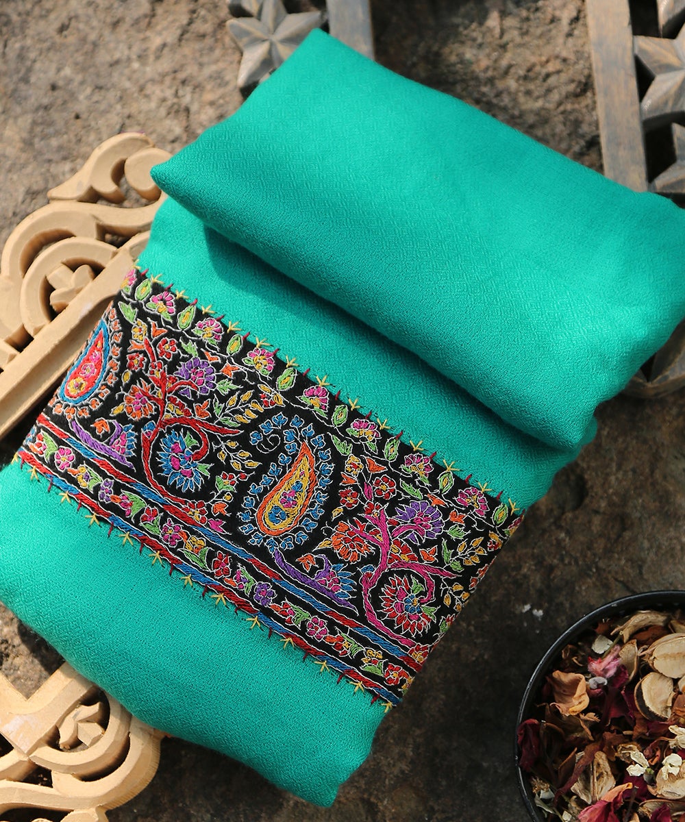 Green_Pure_Pashmina_Scarf_With_Applique_Border_In_Kalamkari_WeaverStory_01