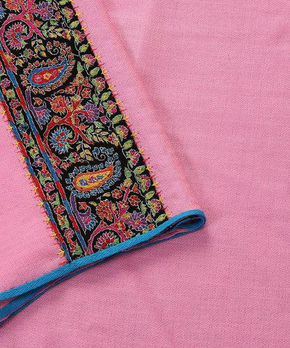 Light_Pink_Pure_Pashmina_Scarf_With_Applique_Paisley_Multicolor_Border_In_Kalamkari_WeaverStory_04