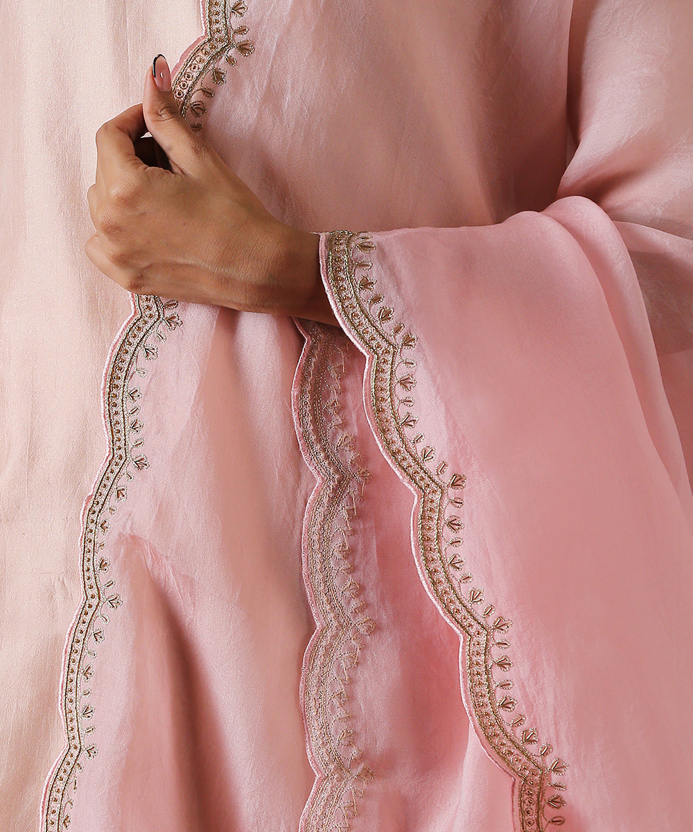 Baby_Pink_Hand_Embroidered_Organza_Dupatta_with_Zardozi_Scalloped_Border_WeaverStory_03