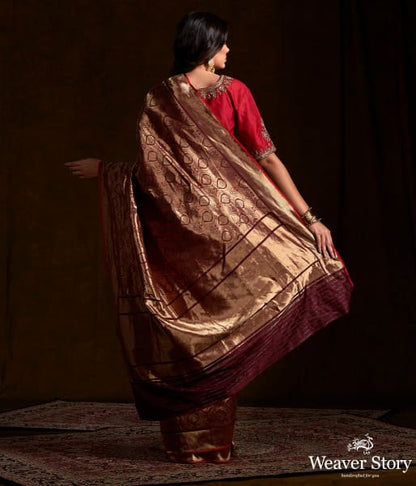 Chocolate_brown_kimkhab_saree_woven_with_bronze_zari_and_mynah_motifs_WeaverStory_03