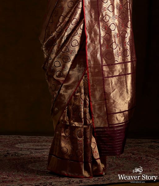 Chocolate_brown_kimkhab_saree_woven_with_bronze_zari_and_mynah_motifs_WeaverStory_04