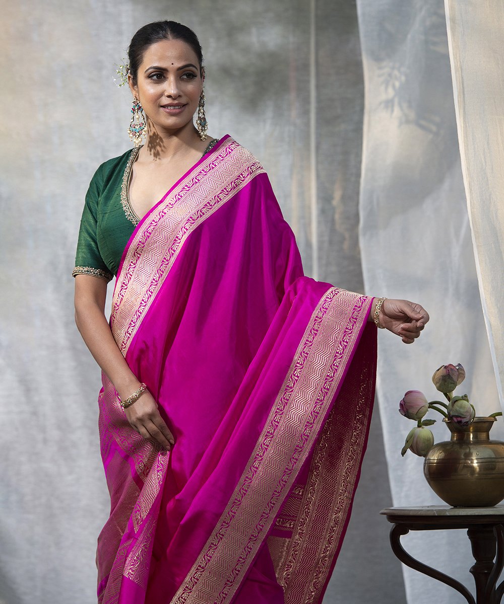 Pink_Handloom_Kadhwa_Pure_Katan_Silk_Banarasi_Saree_with_Border_Plain_WeaverStory_01