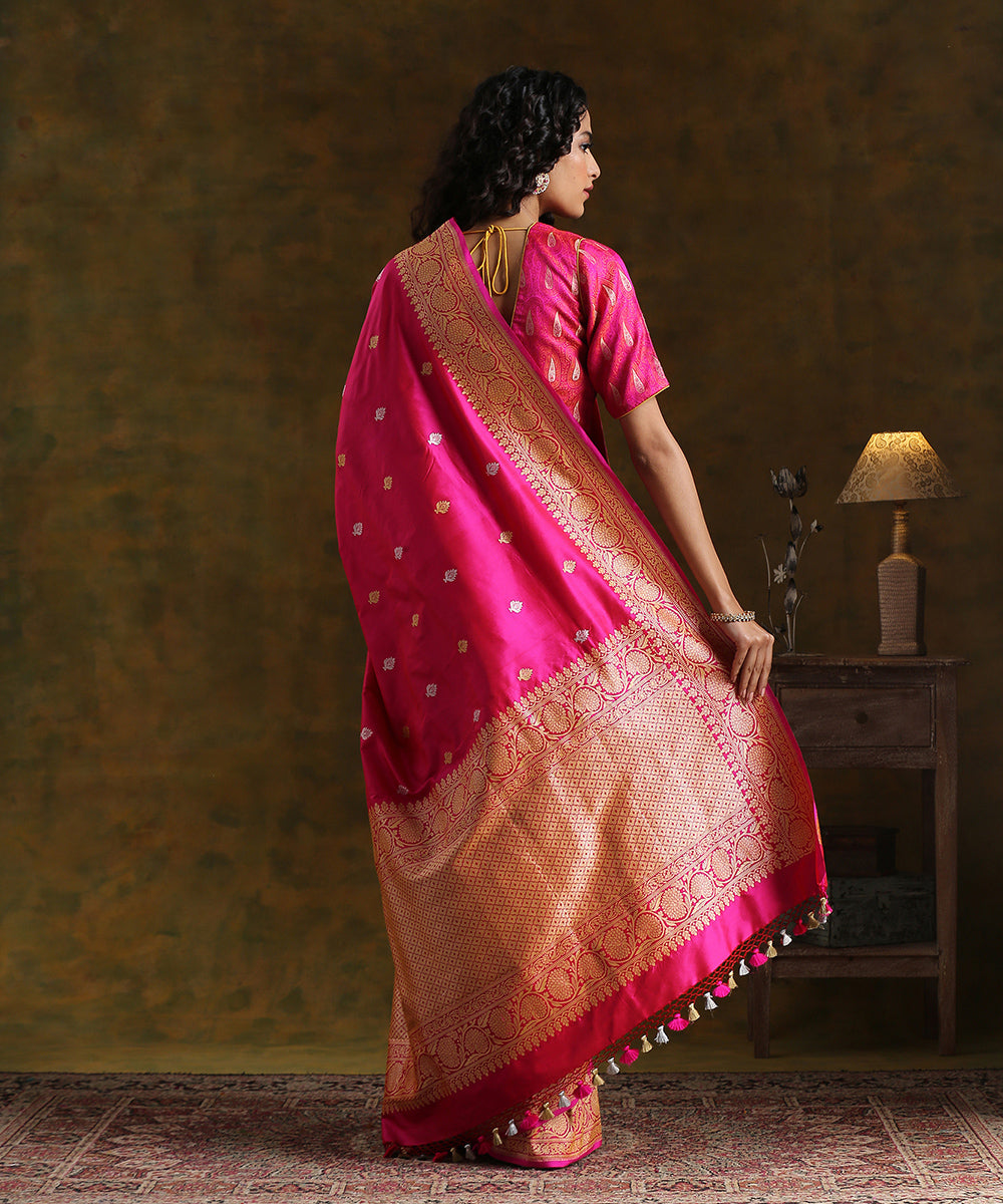 Hot_Pink_Handloom_Pure_Katan_Silk_Banarasi_Saree_With_Floral_Border_and_Kadhwa_Booti_WeaverStory_03