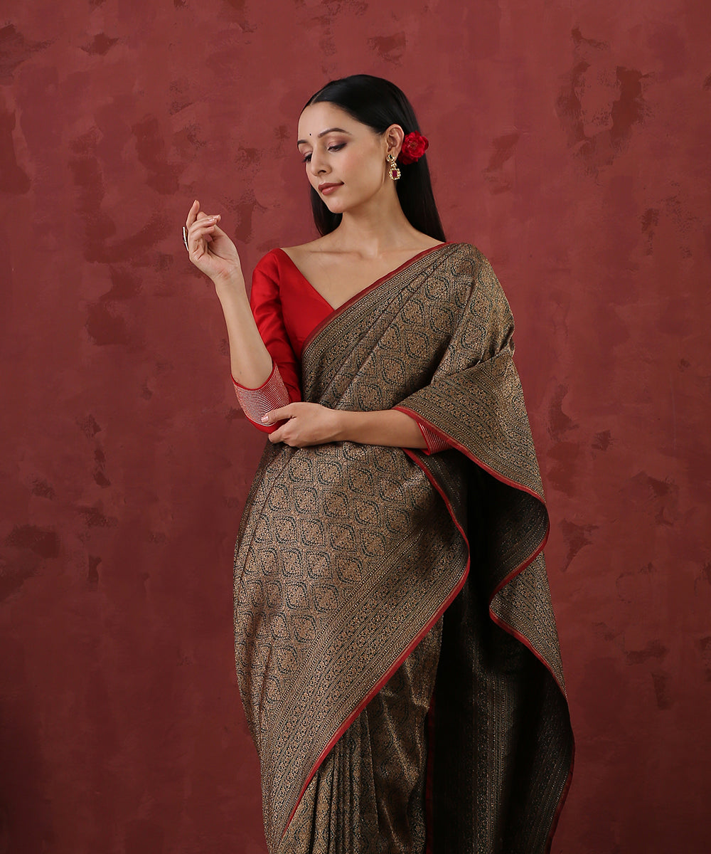 Handloom_Dark_Green_Pure_Katan_Silk_Kimkhab_Banarasi_Saree_With_Antique_Zari_WeaverStory_01