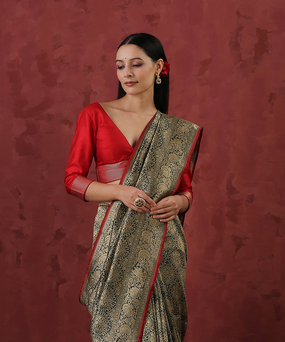 Handloom_Green_Pure_Katan_Silk_Kimkhab_Banarasi_Saree_With_Antique_Zari_WeaverStory_01