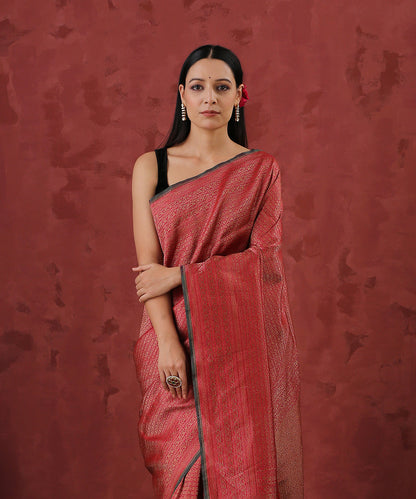 Pink_Handloom_Pure_Katan_Silk_Kimkhab_Banarasi_Saree_With_Antique_Zari_WeaverStory_01