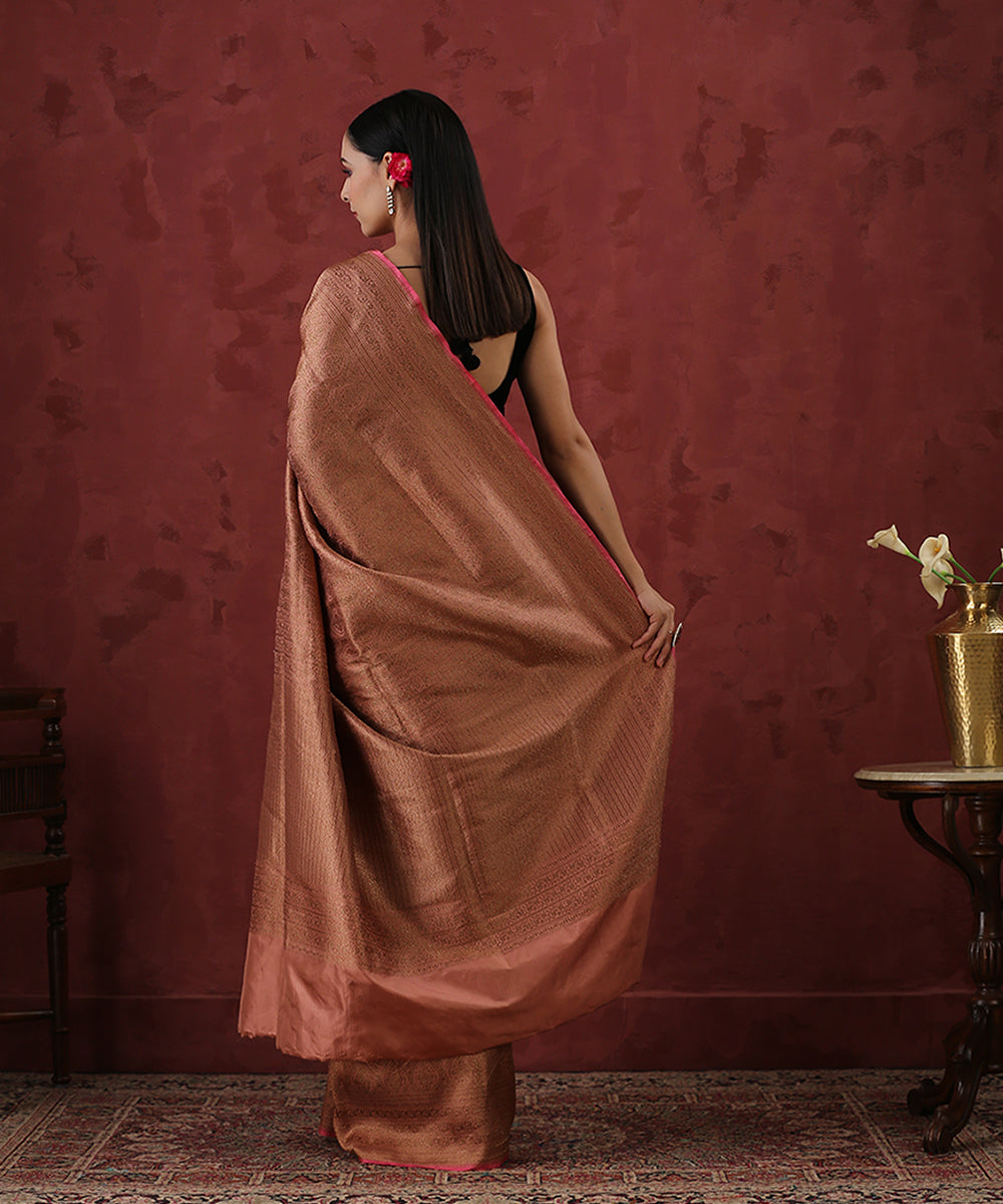 Old_Rose_Handloom_Pure_Katan_Silk_Kimkhab_Banarasi_Saree_With_Antique_Zari_With_Pink_Selvedge_WeaverStory_03