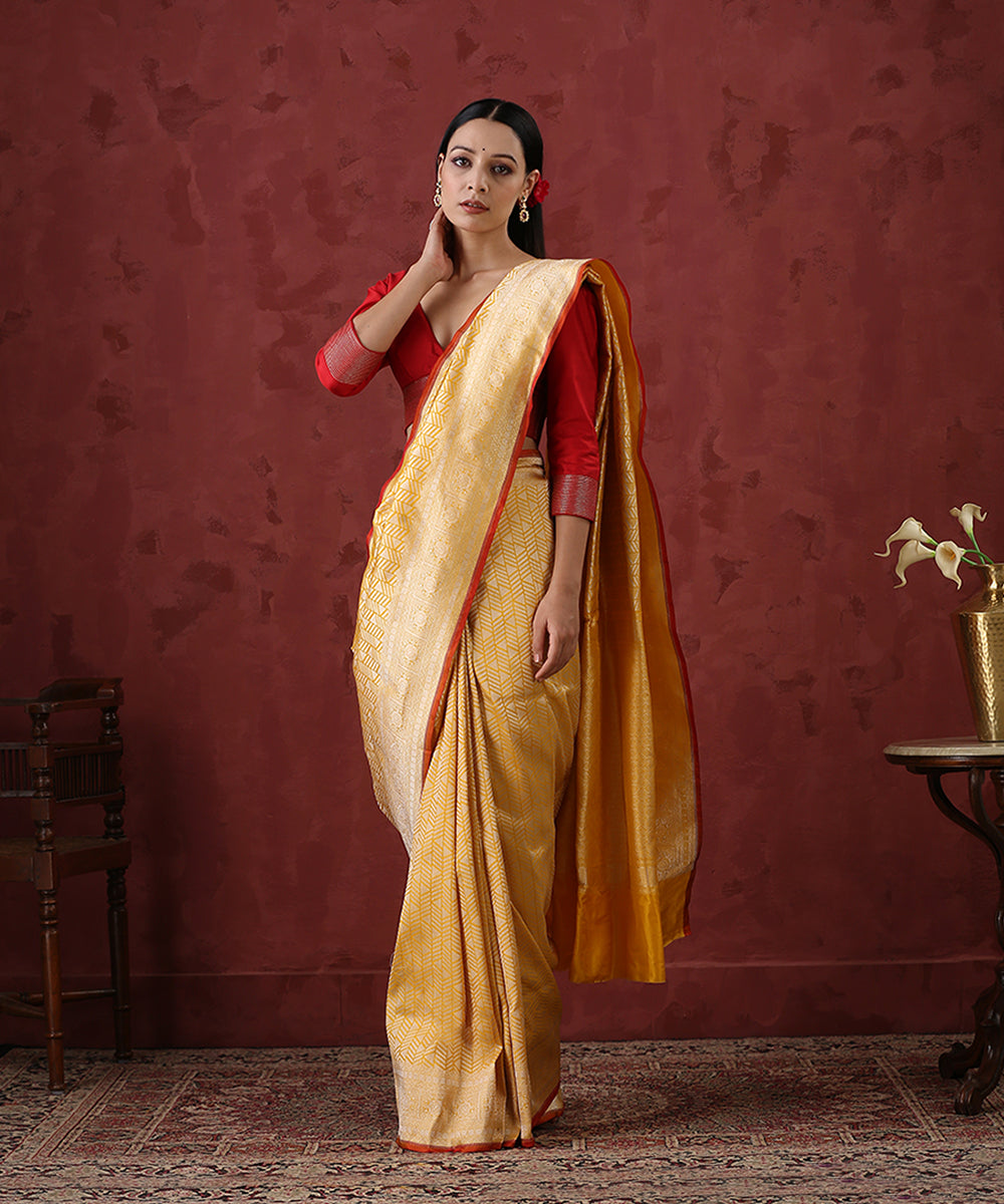 Handloom_Yellow_Pure_Katan_Silk_Kimkhab_Banarasi_Saree_With_Silver_Zari_WeaverStory_02