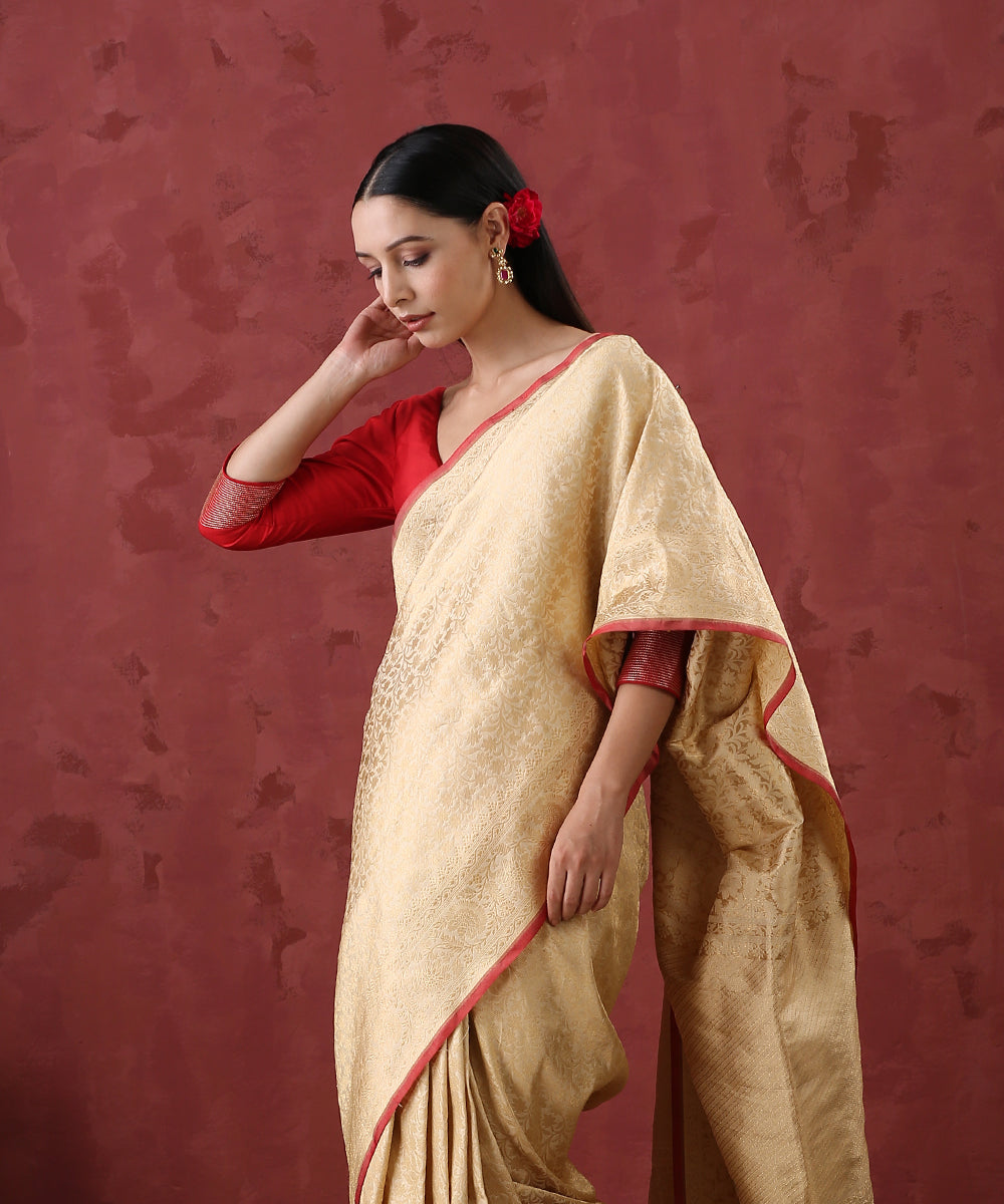 Handloom_Golden_Pure_Katan_Silk_Kimkhab_Banarasi_Saree_With_Antique_Zari_and_Red_Selvedge_WeaverStory_01