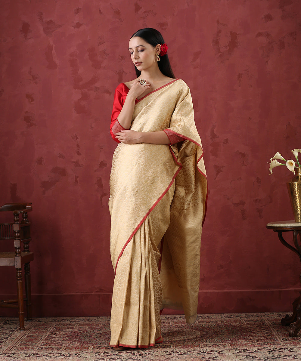 Handloom_Golden_Pure_Katan_Silk_Kimkhab_Banarasi_Saree_With_Antique_Zari_and_Red_Selvedge_WeaverStory_02