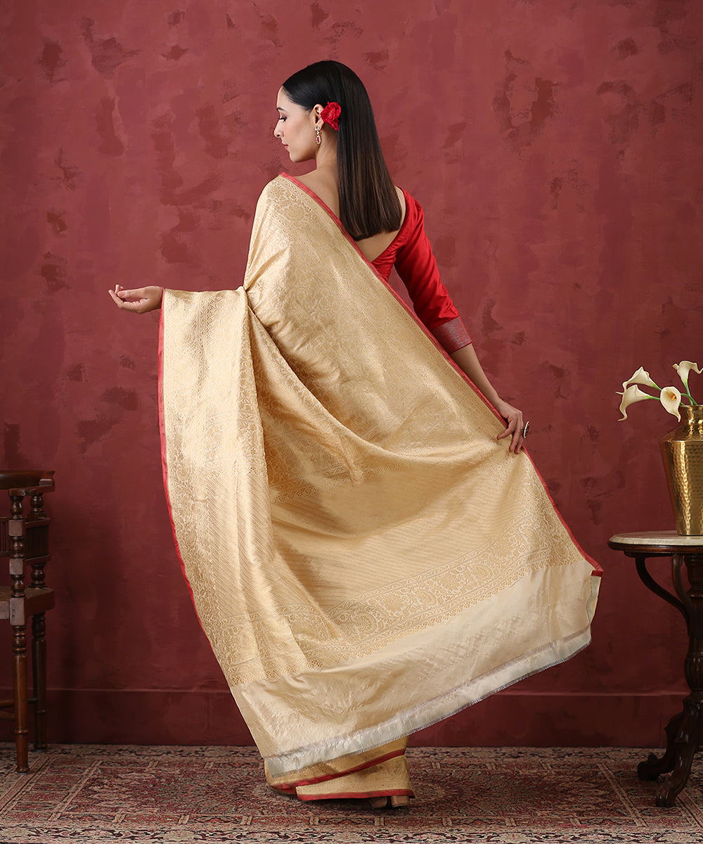 Handloom_Golden_Pure_Katan_Silk_Kimkhab_Banarasi_Saree_With_Antique_Zari_and_Red_Selvedge_WeaverStory_03