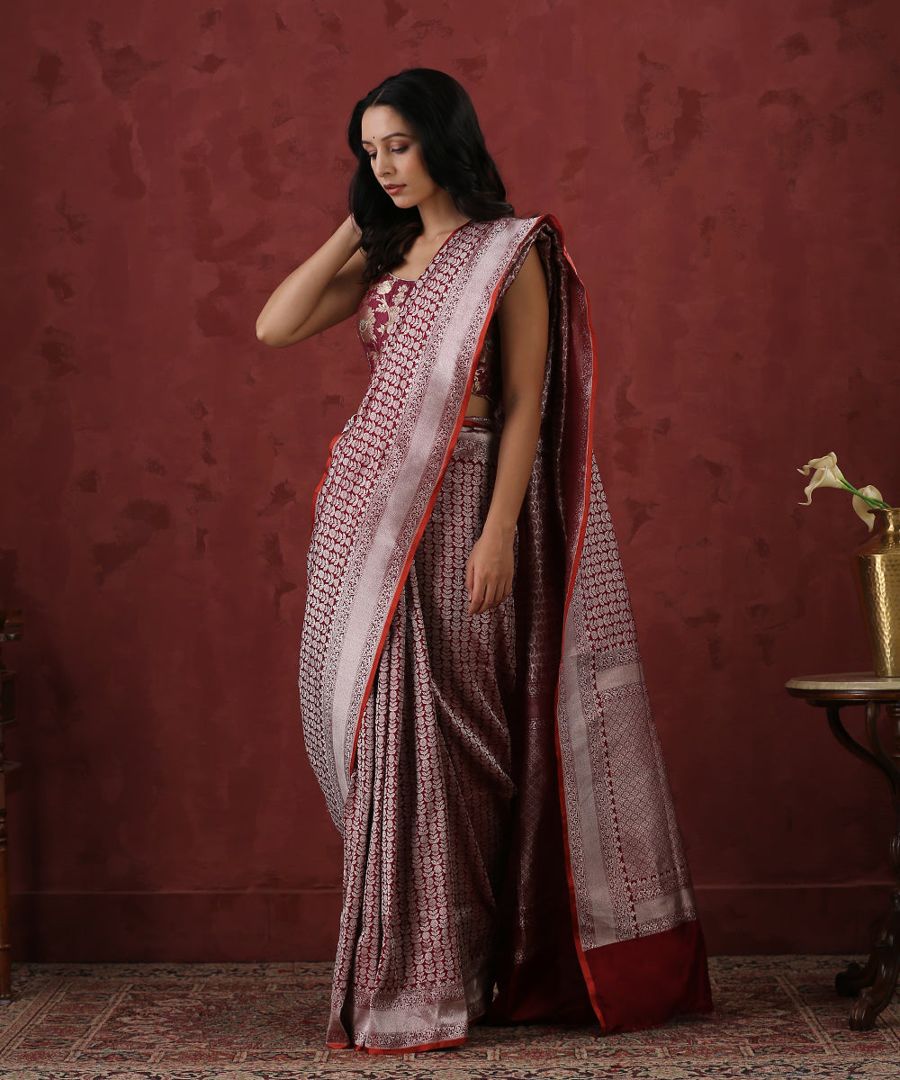 Maroon_Handloom_Pure_Katan_Silk_Kimkhab_Banarasi_Saree_With_Silver_Zari_WeaverStory_02