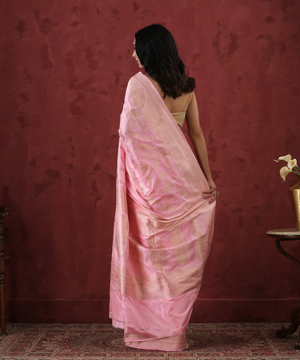 Light_Pink_Handloom_Pure_Katan_Silk_Banarasi_Saree_With_Cutwork_Jaal_WeaverStory_03