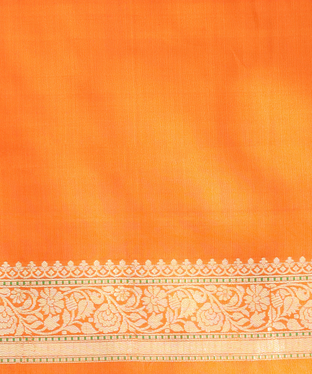 Orange_Dual_Tone_Handloom_Pure_Katan_Silk_Banarasi_Saree_With_Kadhwa_Boota_And_Konia_WeaverStory_05