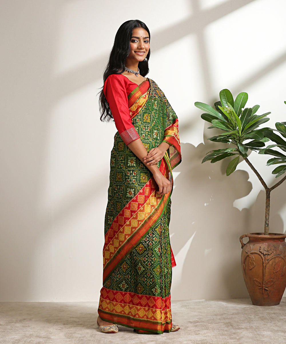 Green_Handloom_Pure_Mulberry_Silk_Saree_With_Red_Border_And_Pallu_WeaverStory_02