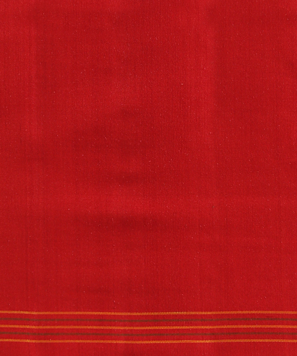 Mustard_And_Maroon_Handloom_8_Ply_Pure_Mulberry_Silk_Patola_Saree_With_Chevron_Weave_WeaverStory_05