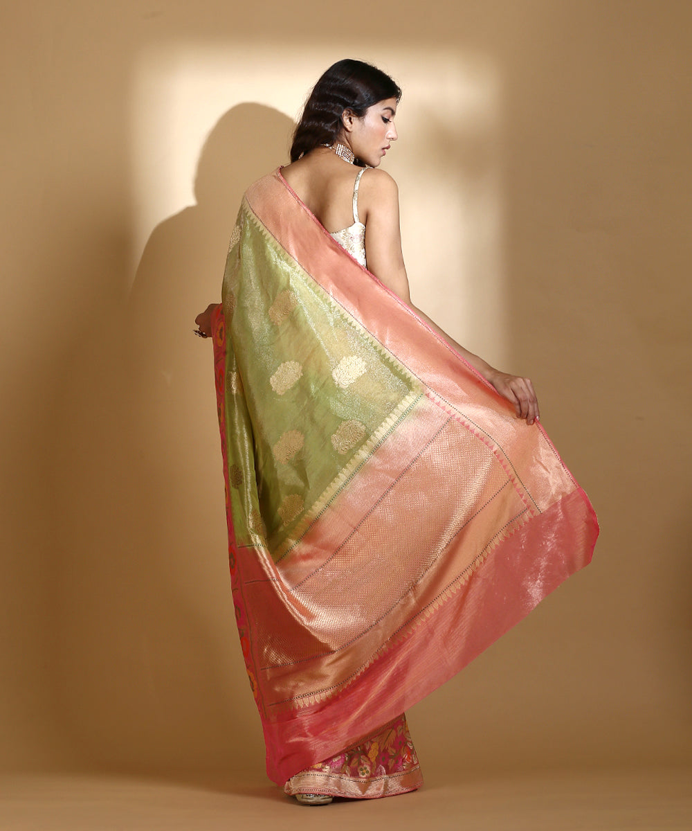 Handloom_Green_Silk_Tissue_Banarasi_Saree_With_Peach_Pink_Pallu_And_Border_WeaverStory_03