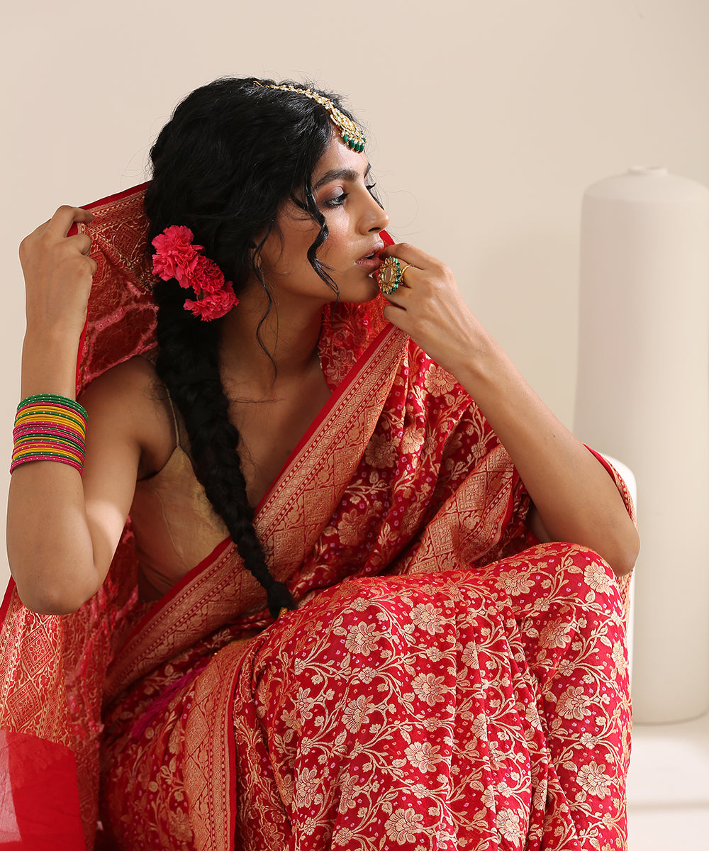 Handloom_Red_Georgette_Banarasi_Bandhej_Saree_With_Floral_Jaal_WeaverStory_01