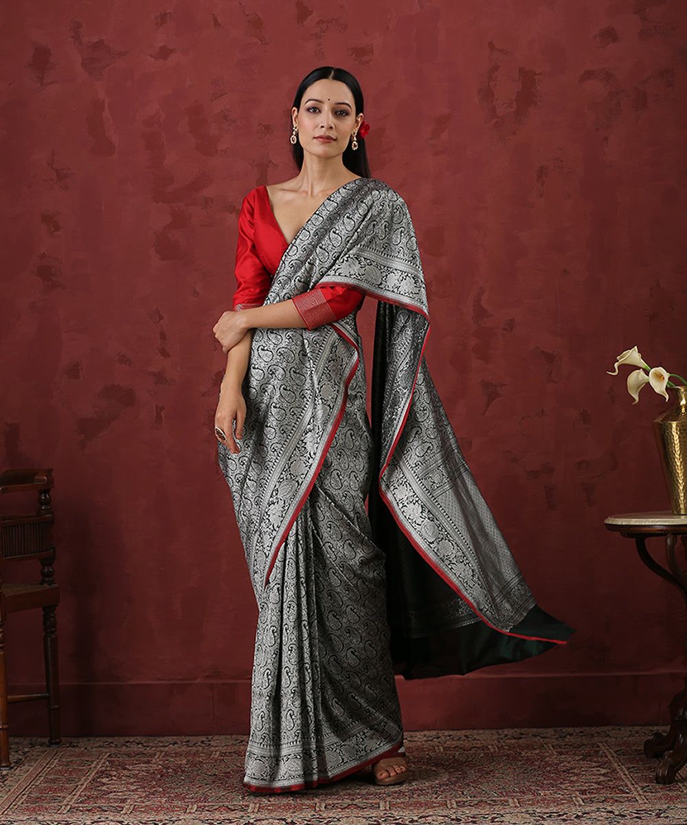 Handloom_Dark_Green_Pure_Katan_Silk_Banarasi_Saree_With_Kimkhab_Weave_WeaverStory_02