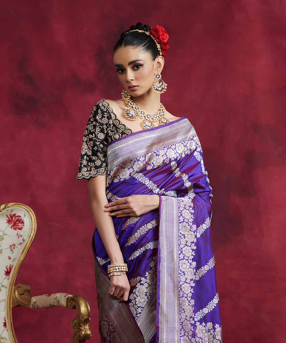 Handloom_Purple_Dual_Tone_Pure_Katan_Silk_Banarasi_Jangla_Saree_With_Aada_Bel_WeaverStory_01