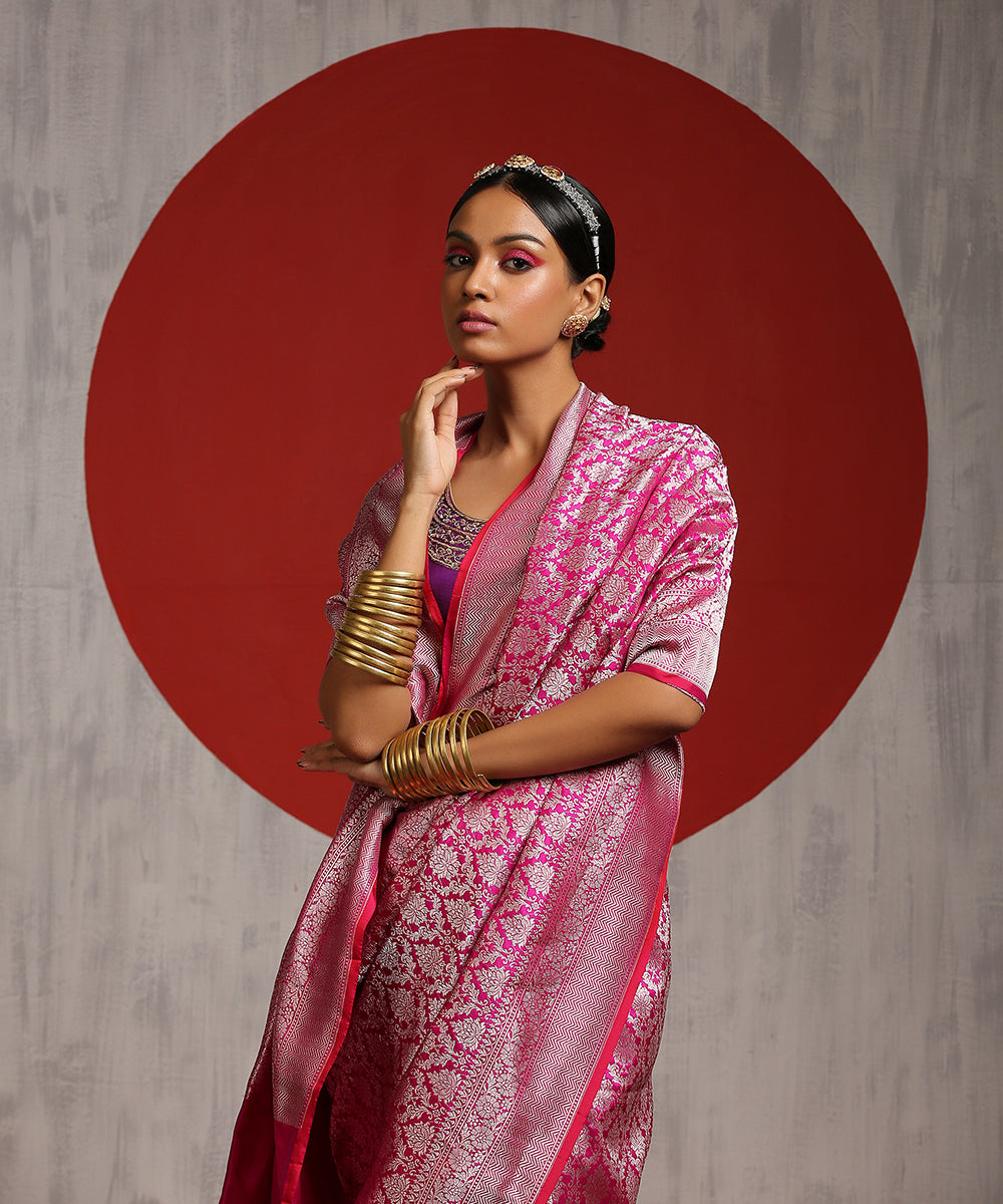 Pink_Handloom_Kimkhab_Pure_Katan_Silk_Banarasi_Saree_With_Silver_Zari_WeaverStory_01