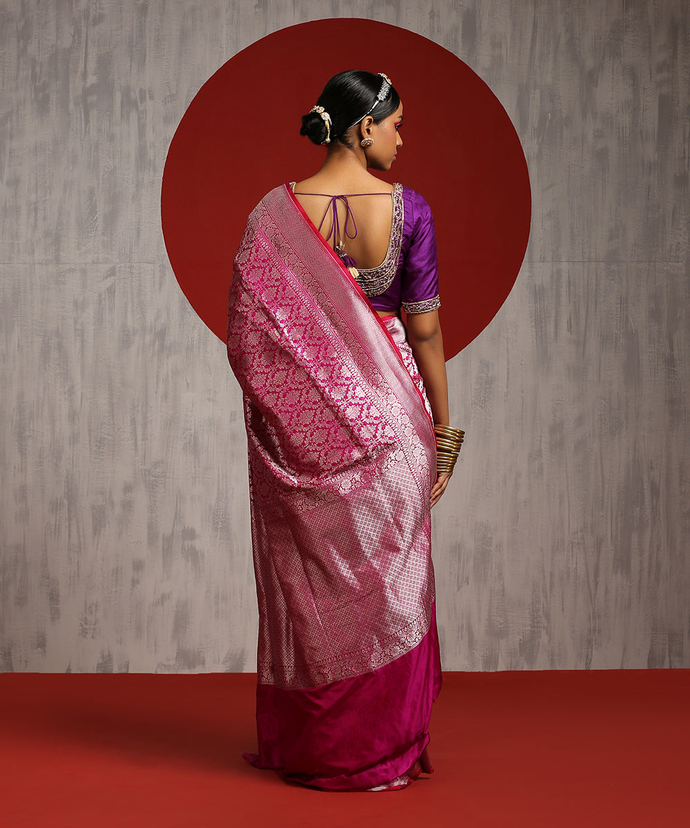 Pink_Handloom_Kimkhab_Pure_Katan_Silk_Banarasi_Saree_With_Silver_Zari_WeaverStory_03