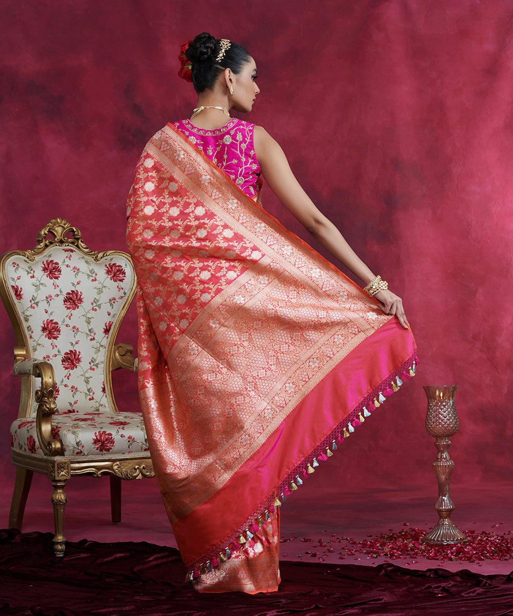 Handloom_Peach_And_Pink_Pure_Katan_Silk_Sona_Rupa_Banarasi_Jangla_With_Floral_Motifs_WeaverStory_03