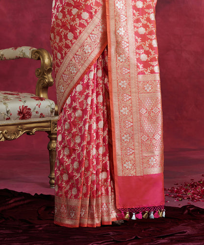 Handloom_Peach_And_Pink_Pure_Katan_Silk_Sona_Rupa_Banarasi_Jangla_With_Floral_Motifs_WeaverStory_04