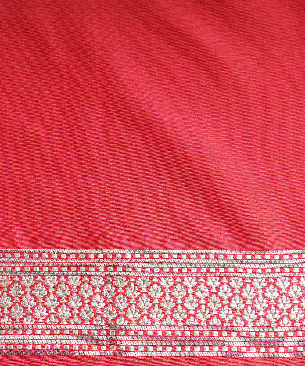 Red_Handloom_Pure_Katan_Silk_Banarasi_Jangla_Saree_In_Cutwork_Weave_WeaverStory_05