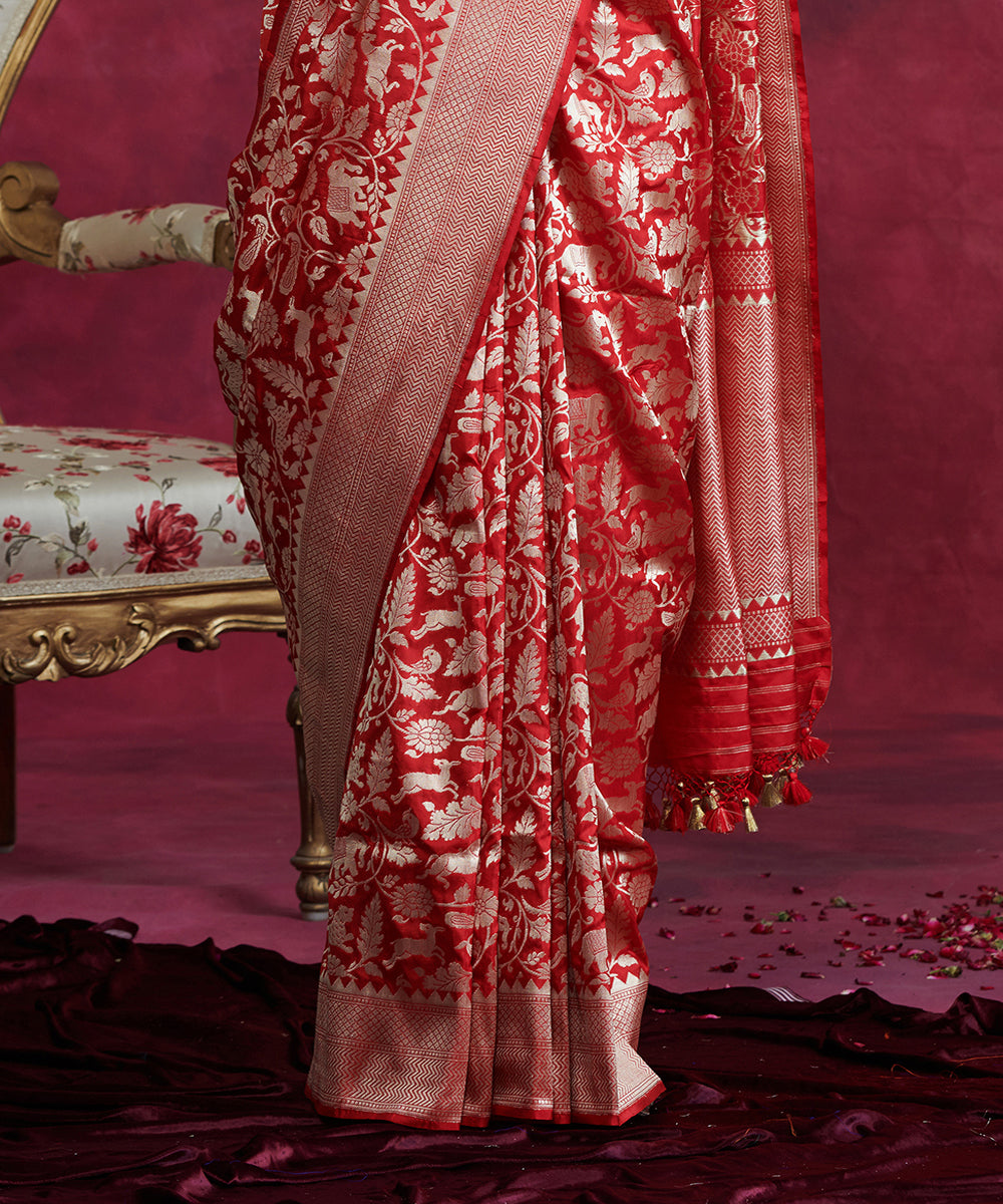 Red_Handloom_Pure_Katan_Silk_Banarasi_Shikargah_Saree_With_Cutwork_Weave_WeaverStory_04