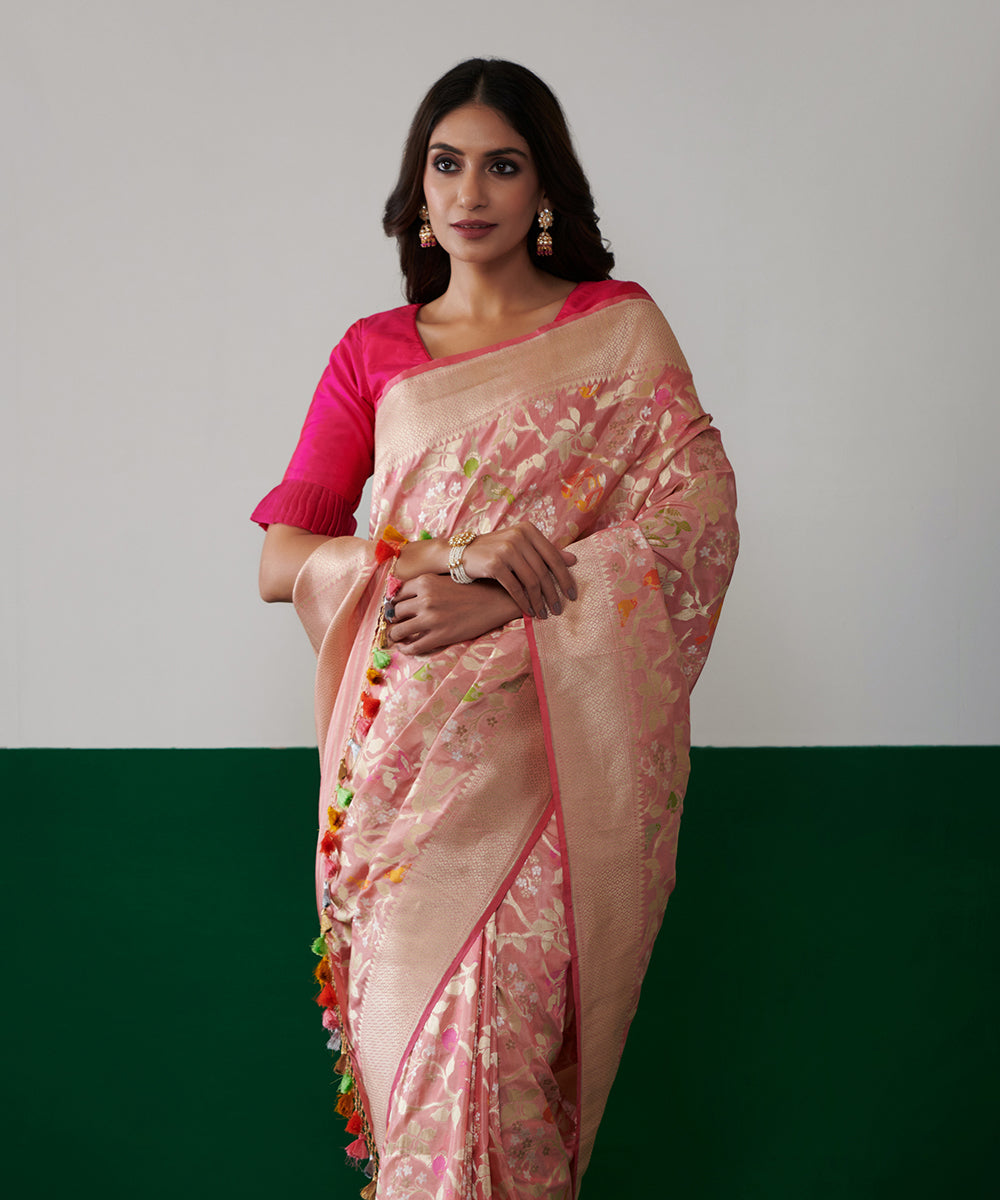 Handloom_Peach_Pure_Katan_Silk_Banarasi_Jangla_Saree_With_Birds_Woven_In_Gold_Zari_WeaverStory_01