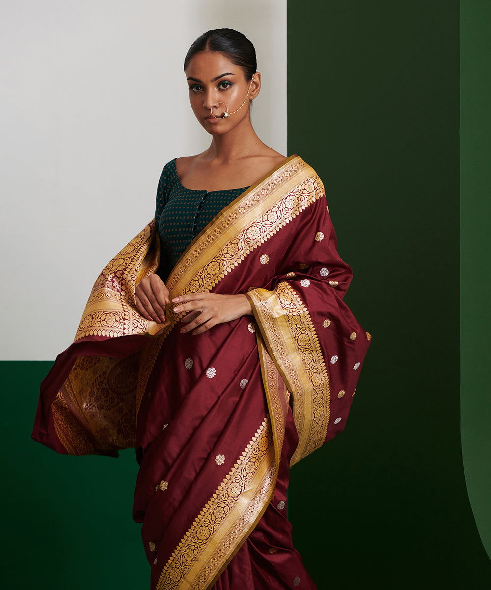Handloom_Wine_Pure_Katan_Silk_Banarasi_Saree_With_Green_Selvedge_WeaverStory_01