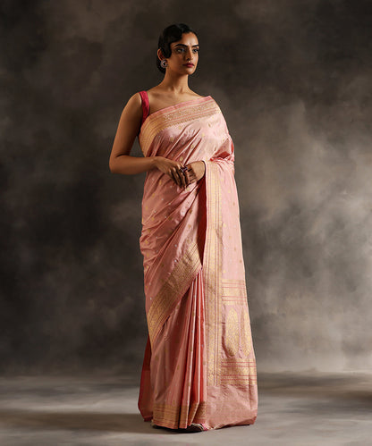 Handloom_Blush_Pink_Pure_Katan_Silk_Banarasi_Saree_With_Kadhwa_Booti_WeaverStory_02