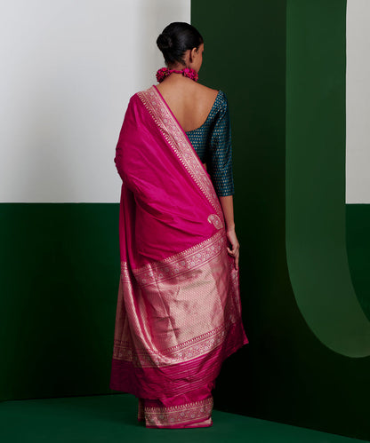 Pink_Handloom_Pure_Katan_Silk_Plain_Banarasi_Saree_With_Konia_Pallu_WeaverStory_03
