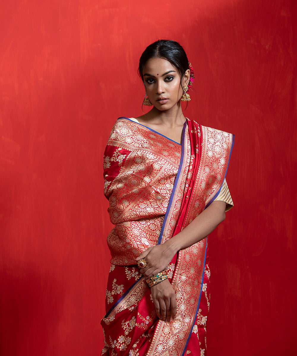 Red_Handloom_Ektarta_Pure_Katan_Silk_Banarasi_Saree_With_Sona_Rupa_Jaal_WeaverStory_01