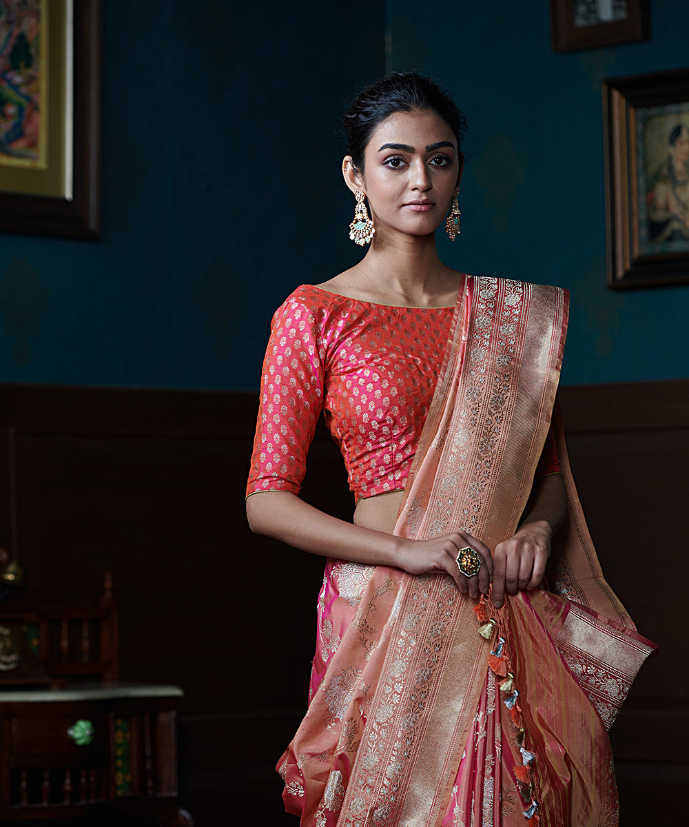 Handloom_Pink_And_Peach_Dual_Tone_Pure_Katan_Silk_Banarasi_Saree_With_Sona_Rupa_Zari_Jaal_WeaverStory_01