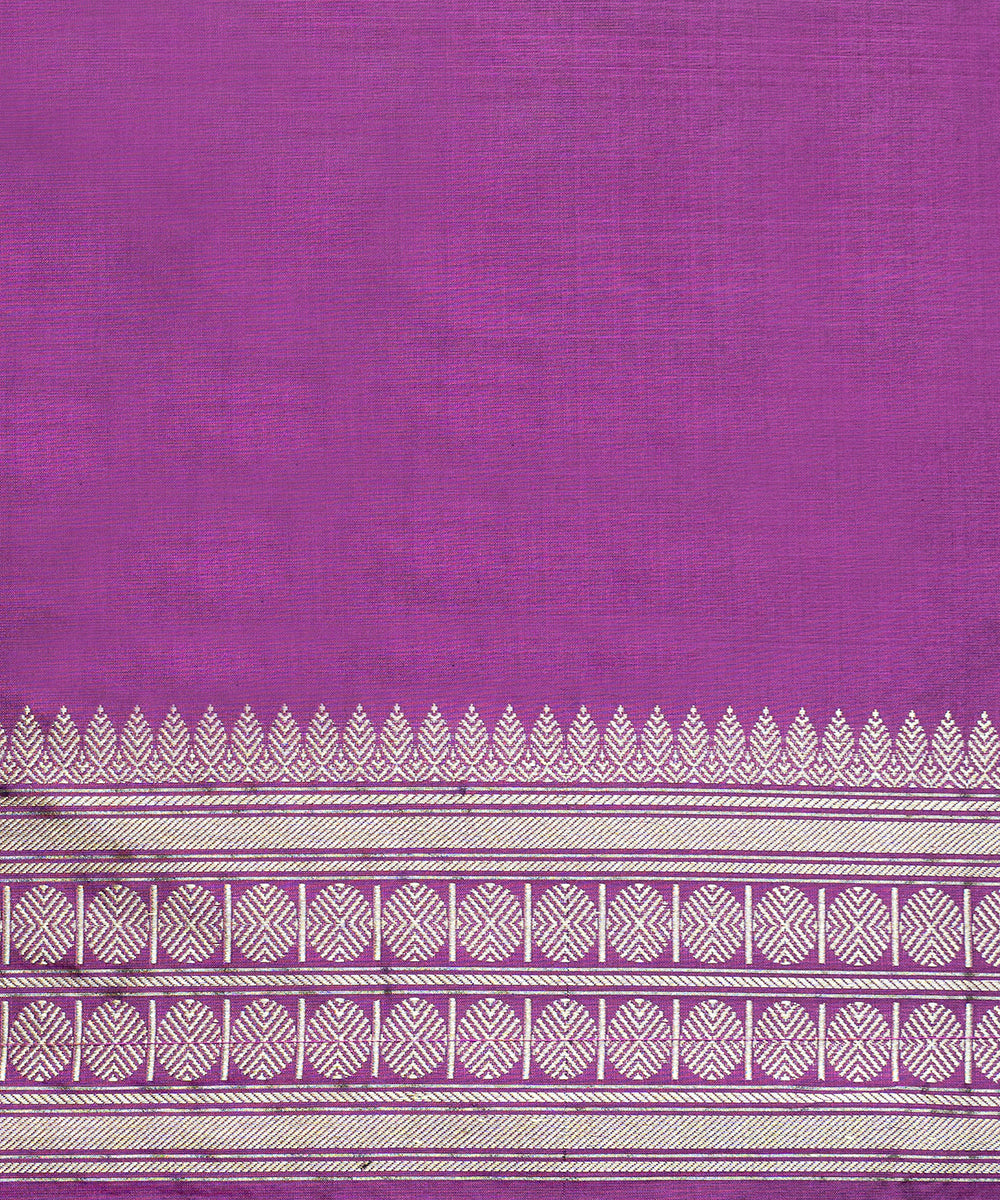 Handloom_Purple_Pure_Katan_Silk_Banarasi_Saree_With_Aada_Jaal_And_Peacocks_Motifs_WeaverStory_05