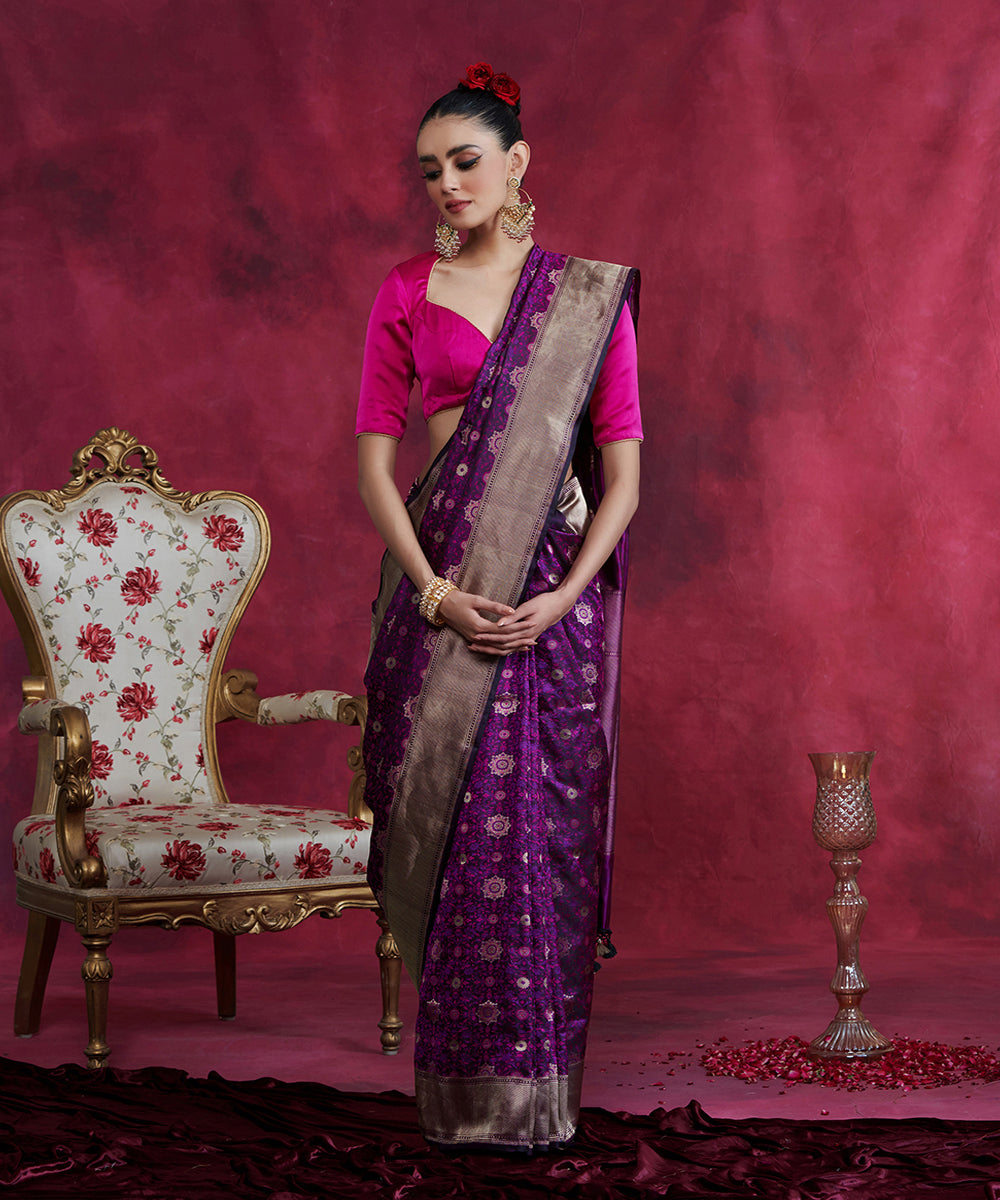 Purple_And_Pink_Handloom_Pure_Katan_Silk_Banarasi_Tanchoi_Saree_With_Zari_Booti_WeaverStory_02