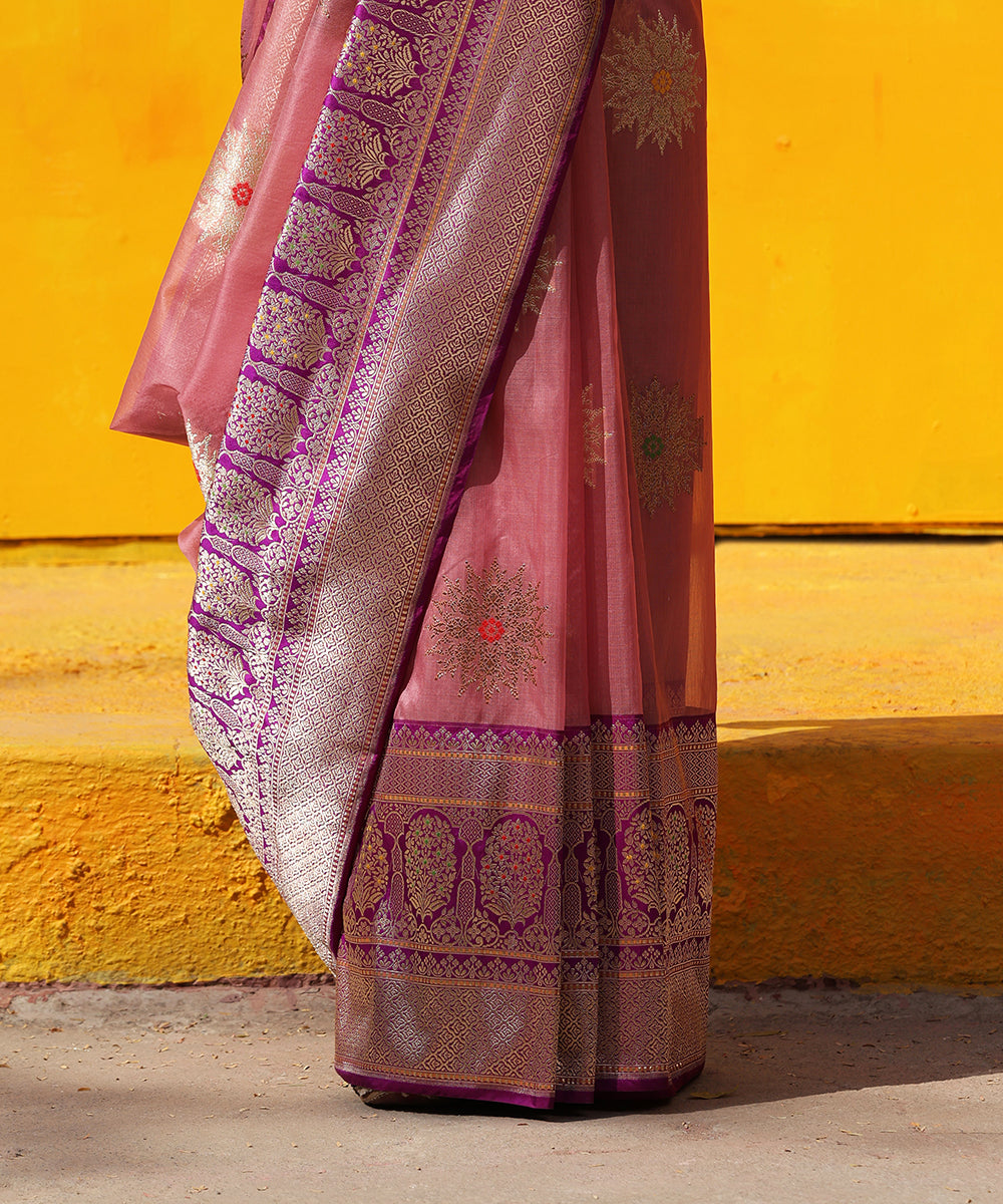 Rose_Pink_Handloom_Pure_Kora_Silk_Banarasi_Saree_With_Purple_Border_WeaverStory_04