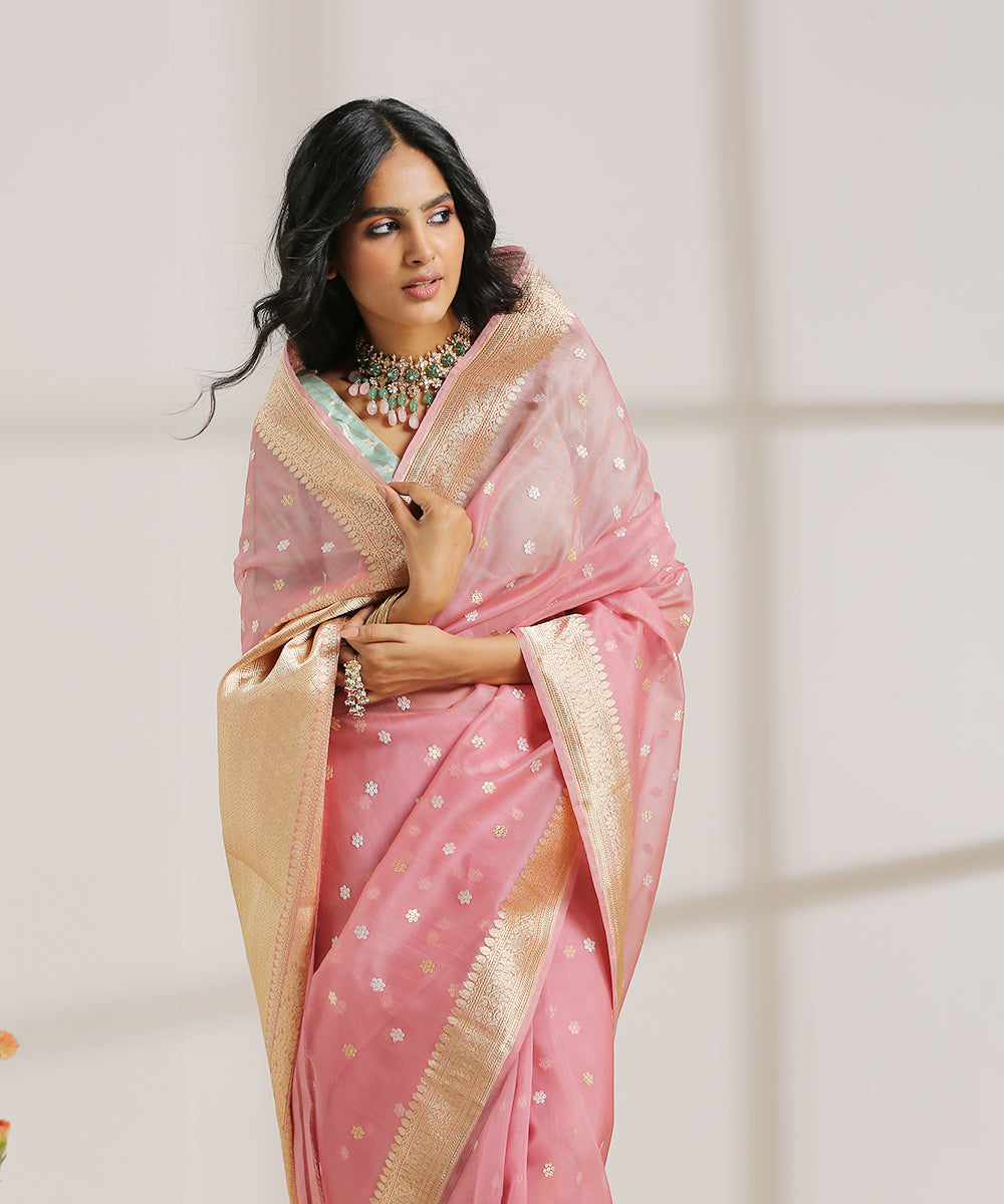 Handloom_Rose_Pink_Kora_Silk_Banarasi_Saree_With_Delicate_Kadhwa_Booti_WeaverStory_01
