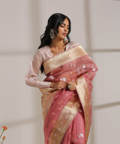 Old_Rose_Handloom_Kora_Silk_Banarasi_Saree_With_Kadhwa_Booti_And_Zari_Pallu_WeaverStory_01