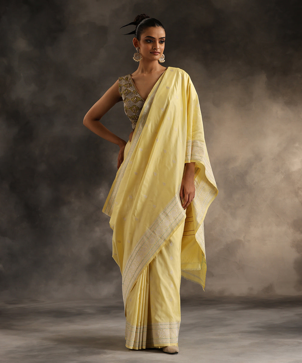 Pale_Yellow_Handloom_Pure_Katan_Silk_Banarasi_Saree_With_Kadhwa_Booti_WeaverStory_02